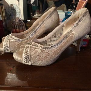 White heels, bridal edition, size 8 1/2, never wor